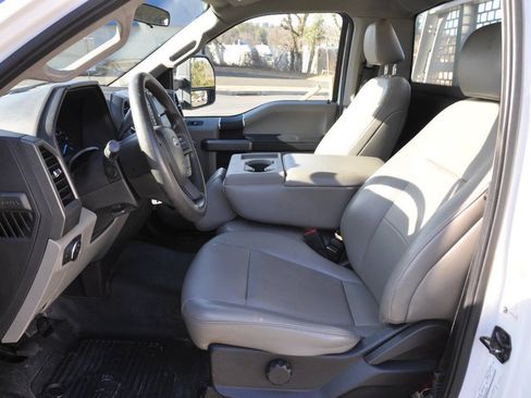 Used 2021 Ford F250 XL w/ Power Equipment Group RWD image 20