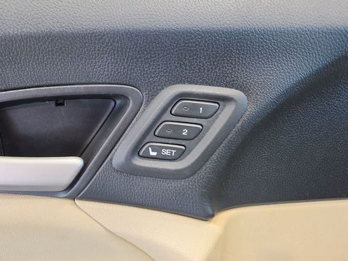 Used 2011 Honda Accord EX-L image 19