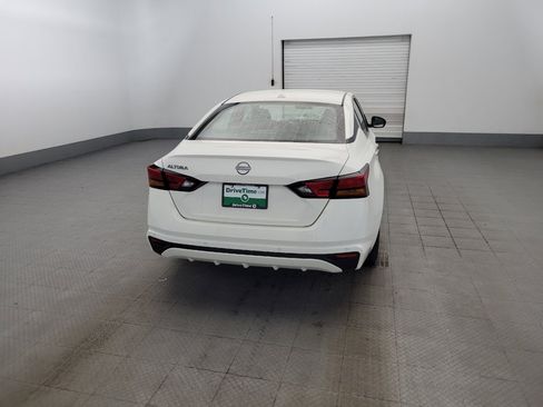 Used 2025 Nissan Altima 2.5 SV FWD image 7