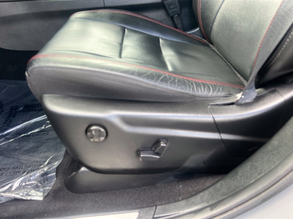 Used 2025 Dodge Durango GT AWD/4WD image 17
