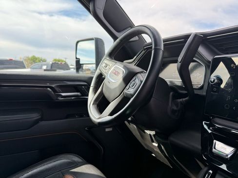 Used 2024 GMC Sierra 3500 AT4 w/ AT4 Premium Plus Package AWD/4WD image 17