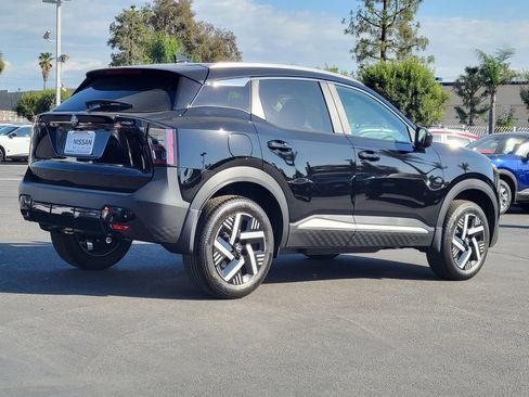 New 2026 Nissan Kicks SV w/ SV Premium Package image 2