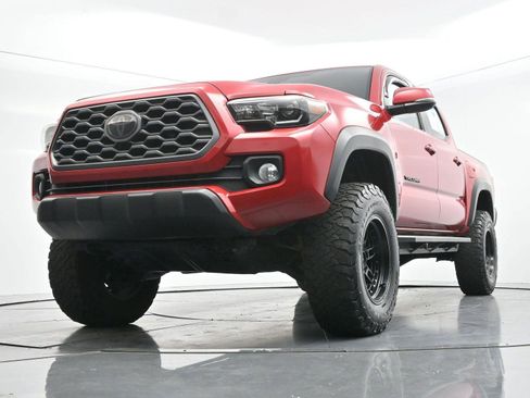 Used 2023 Toyota Tacoma TRD Off-Road AWD/4WD image 44