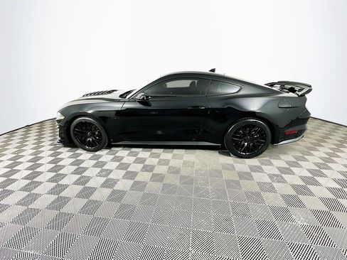 Used 2022 Ford Mustang GT RWD image 5