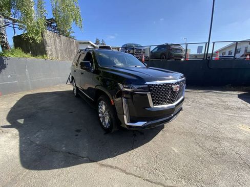 Certified 2022 Cadillac Escalade Premium Luxury AWD/4WD image 8
