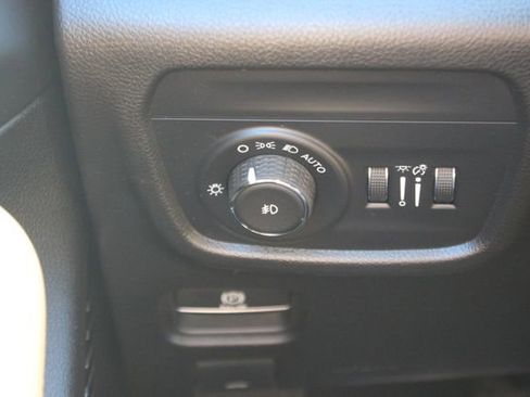 Used 2023 Jeep Grand Cherokee Summit w/ Adv Protech Group IV image 18