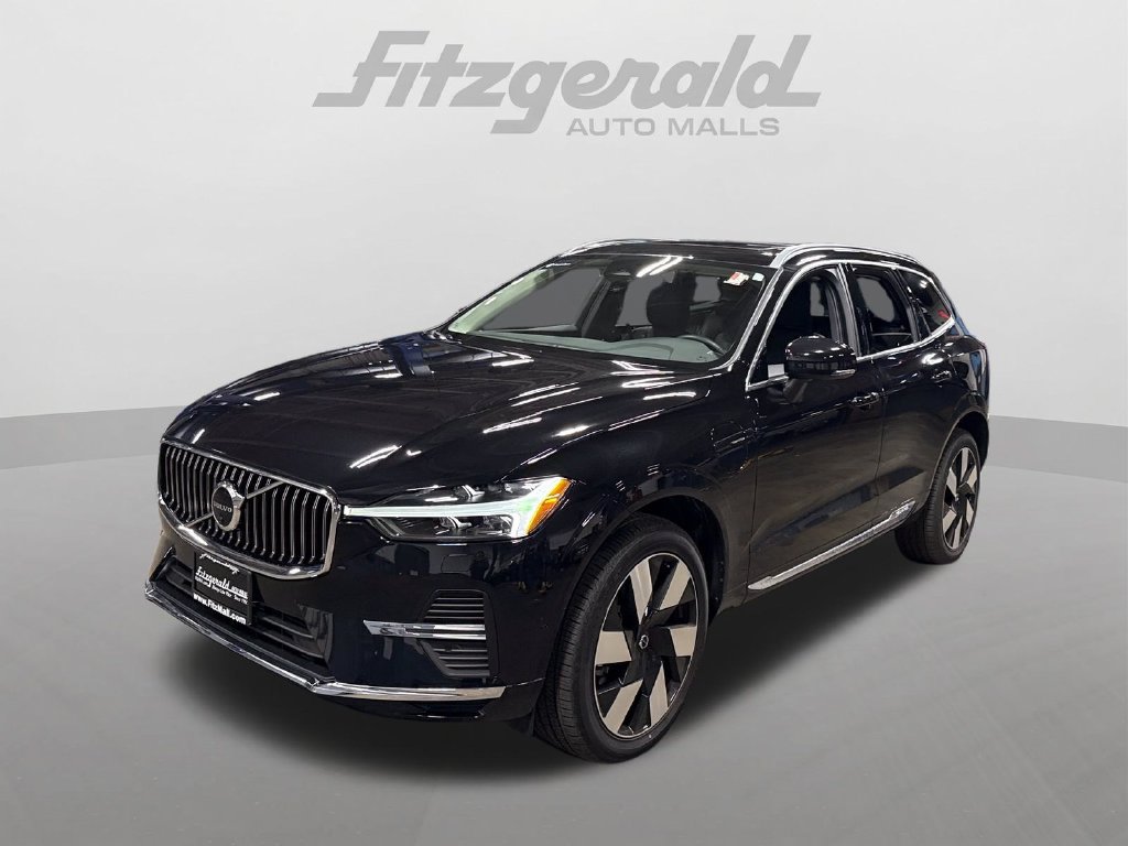 Used 2023 Volvo XC60 T8 Plus w/ Climate Package AWD/4WD image 2
