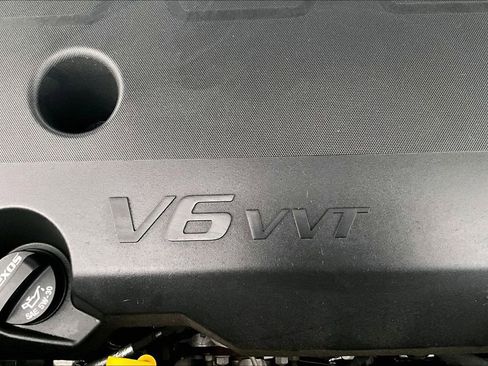 Used 2023 Chevrolet Traverse RS w/ LPO, Floor Liner Package image 32