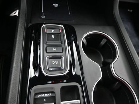 Used 2025 Honda Pilot Black Edition image 12