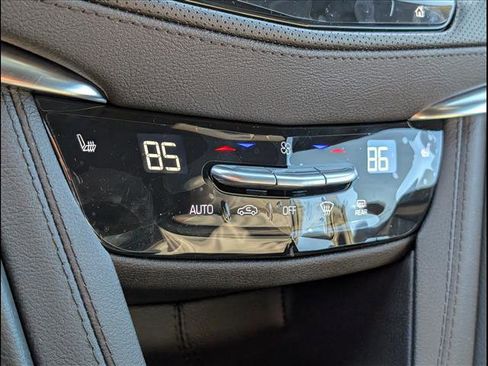 New 2026 Cadillac XT5 Luxury image 15