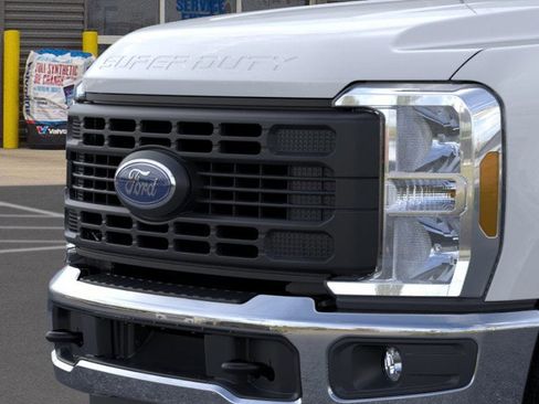 New 2026 Ford F350 XL w/ XL Chrome Package AWD/4WD image 17