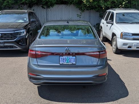 Certified 2025 Volkswagen Jetta SE w/ Black Wheel Package FWD image 5