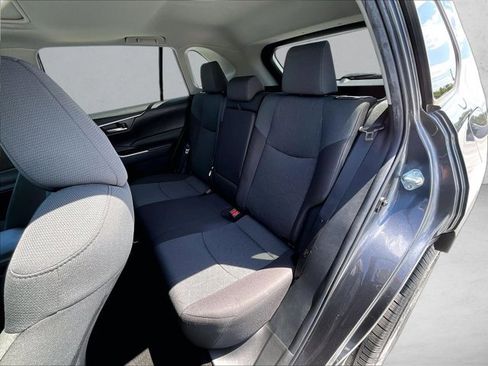 Used 2023 Toyota RAV4 XLE w/ Convenience Package FWD image 28