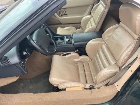 Used 1992 Chevrolet Corvette Convertible RWD image 9