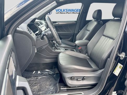Used 2024 Volkswagen Tiguan SE R-Line FWD image 22