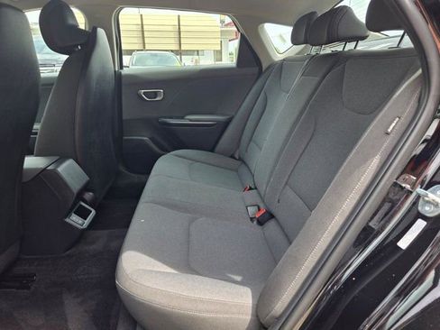 Used 2025 Kia K4 FWD image 25