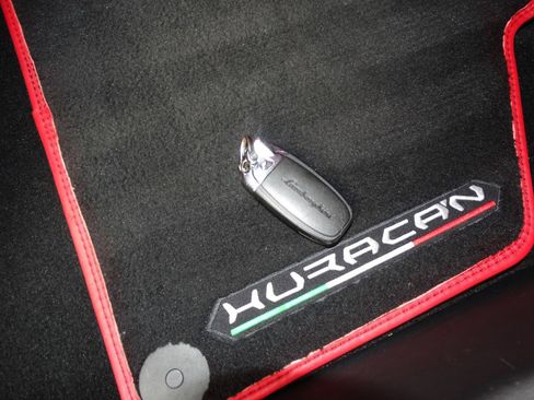 Used 2015 Lamborghini Huracan LP 610-4 image 22