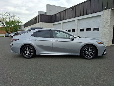 Certified 2022 Toyota Camry SE AWD/4WD image 7