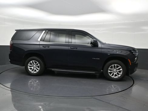 Used 2025 Chevrolet Tahoe LS RWD image 7