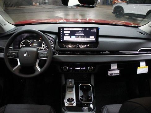 New 2026 Mitsubishi Outlander SE FWD image 20