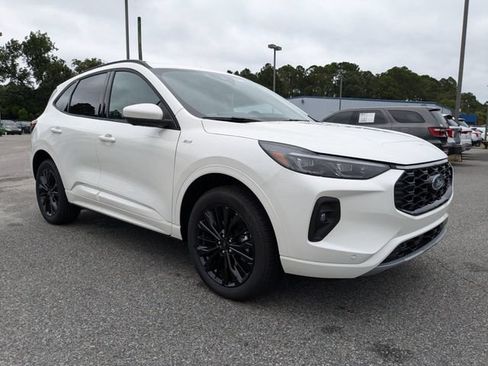 Used 2024 Ford Escape ST-Line Elite AWD/4WD image 2
