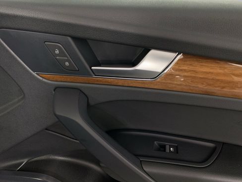 Used 2023 Audi Q5 2.0T Premium w/ Convenience Package image 42