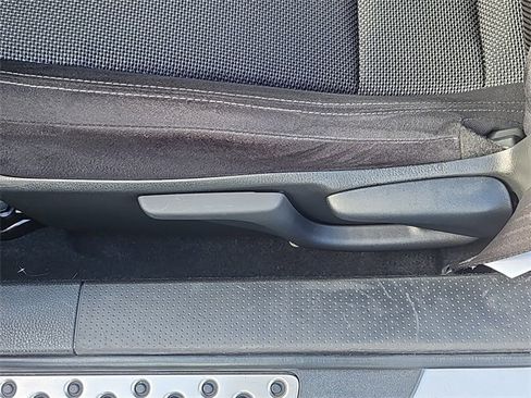 Used 2020 Toyota 86 image 16