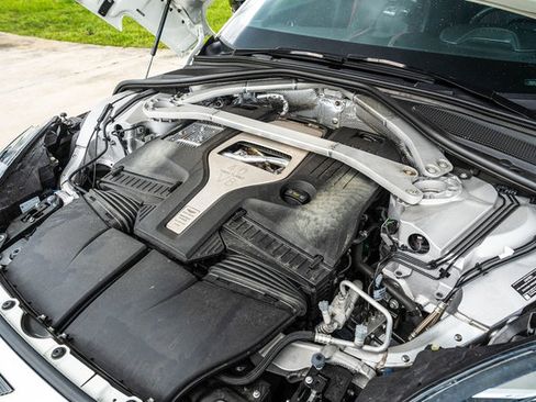 Used 2021 Aston Martin DBX image 19