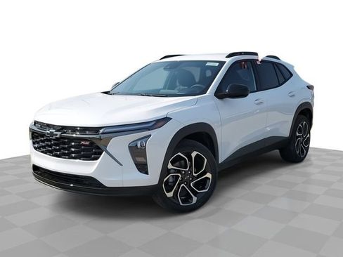 Certified 2025 Chevrolet Trax RS w/ Driver Confidence Package FWD image 1