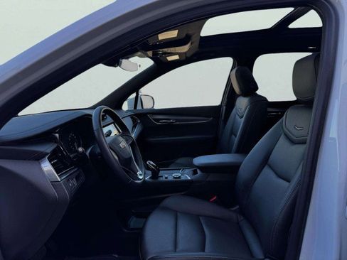 Used 2024 Cadillac XT6 Luxury w/ LPO, Floor Liner Package image 15