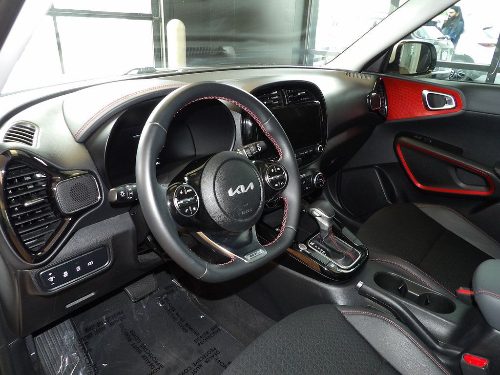 Used 2023 Kia Soul GT-Line FWD image 25
