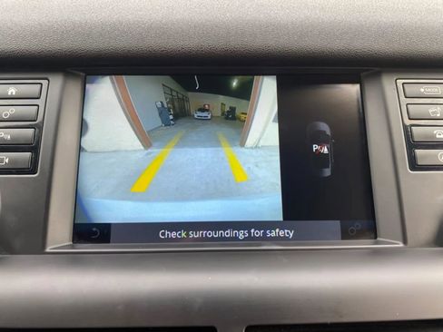 Used 2019 Land Rover Discovery Sport HSE image 15