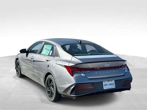 New 2026 Hyundai Elantra SEL Sport Premium FWD image 3
