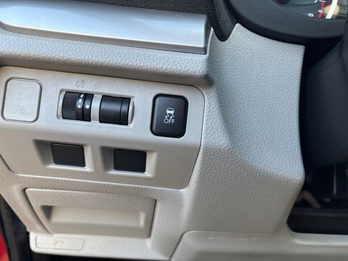 Used 2016 Subaru Forester 2.5i Premium image 18