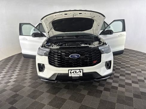 Used 2025 Ford Explorer ST w/ Sun And Sound Package AWD/4WD image 13