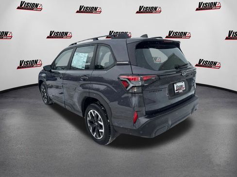 Used 2025 Subaru Forester AWD/4WD image 8