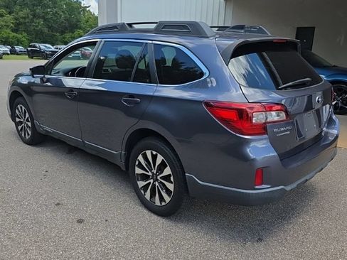 Used 2016 Subaru Outback 2.5i Limited AWD/4WD image 3