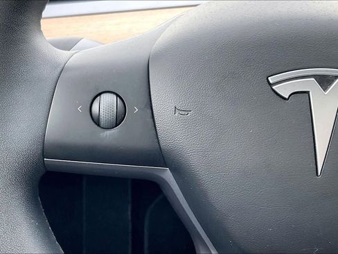 Used 2020 Tesla Model 3 Long Range image 25