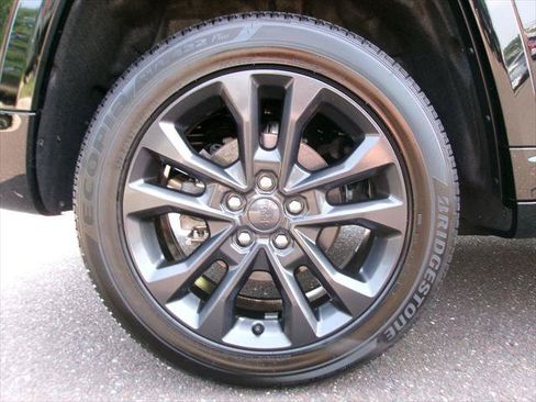 Used 2026 Jeep Grand Cherokee Limited AWD/4WD image 16