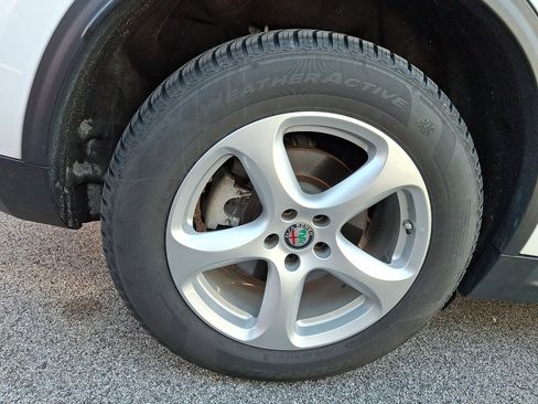 Used 2020 Alfa Romeo Stelvio AWD w/ Cold Weather Package image 9