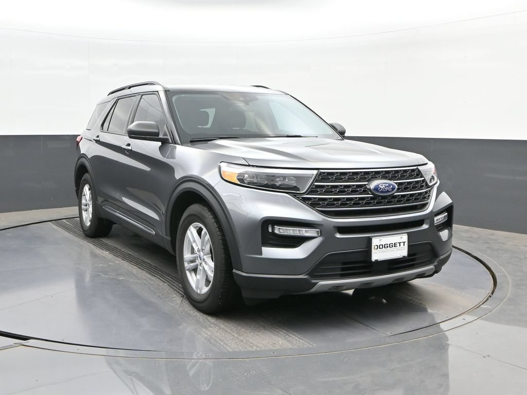 Used 2024 Ford Explorer XLT w/ Equipment Group 202A RWD image 22