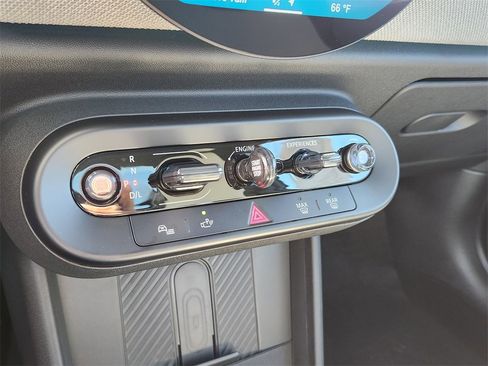 Used 2025 MINI Cooper 2-Door Hardtop image 28