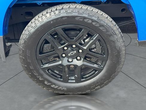 Used 2025 Chevrolet Silverado 1500 Custom w/ Turbomax Blackout Package RWD image 6