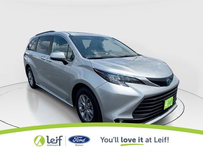 Used 2025 Toyota Sienna XLE
