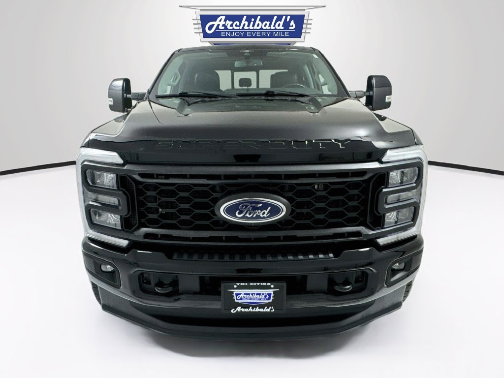 Used 2023 Ford F350 Lariat w/ Sport Appearance Package AWD/4WD image 2