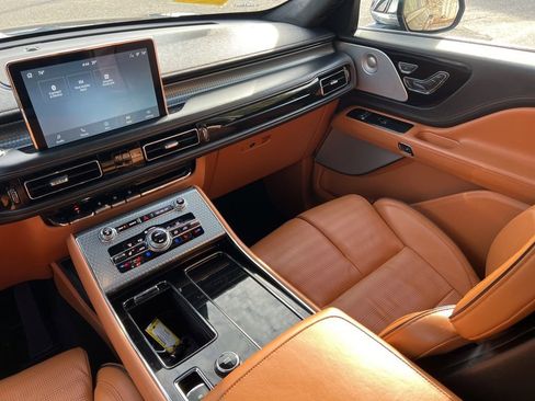 Used 2022 Lincoln Aviator Black Label w/ Dynamic Handling Package image 26