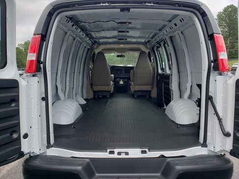 New 2025 Chevrolet Express 2500 w/ Driver Convenience Package RWD image 11