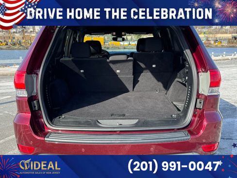 Used 2017 Jeep Grand Cherokee Laredo w/ Quick Order Package 23E AWD/4WD image 27