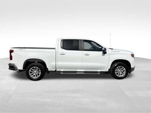 Used 2023 Chevrolet Silverado 1500 LT AWD/4WD image 9