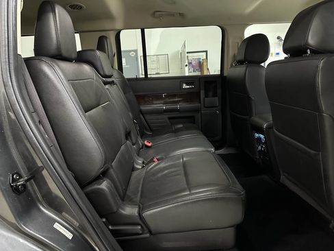Used 2019 Ford Flex Limited image 17